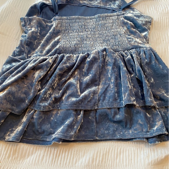 Velvet blue crop top, size small - Picture 2 of 3
